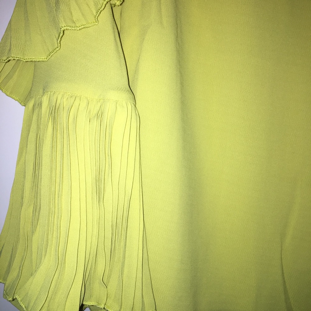 CLEARANCE SALE: Long Sleeve Ruffle Blouse - Picture 3 of 6